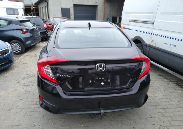 Honda Civic cena 37900 przebieg: 92900, rok produkcji 2019 z Człuchów małe 781